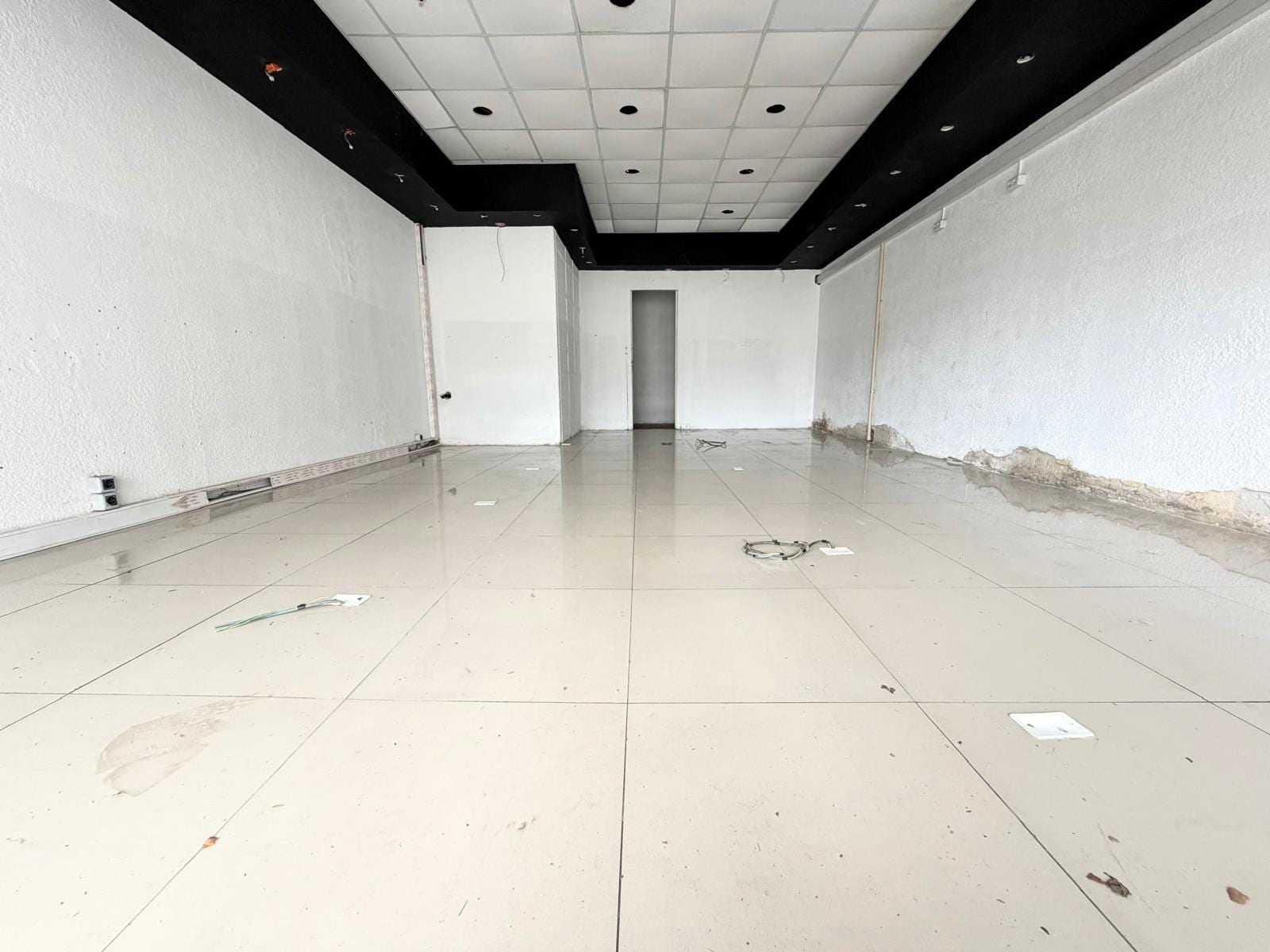 Alquiler Local Comercial en Parque Balle · Foto 8