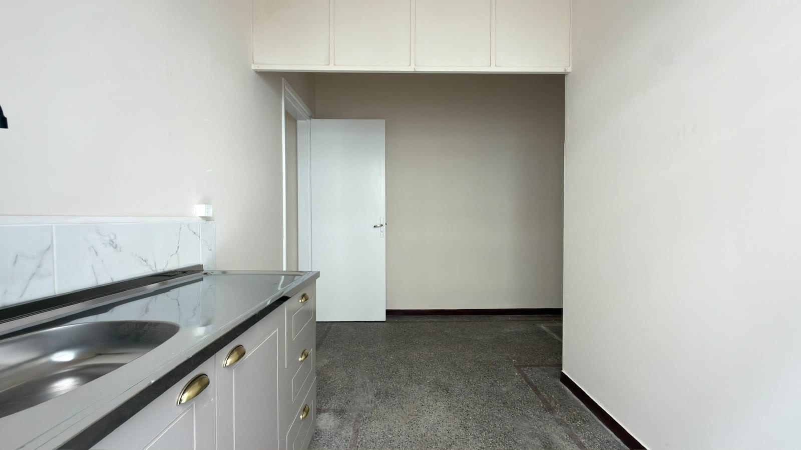 Blanqueada Alquiler apartamento 1 dormitorio con patio exclusivo Campana y Roletti 003 · Foto 11