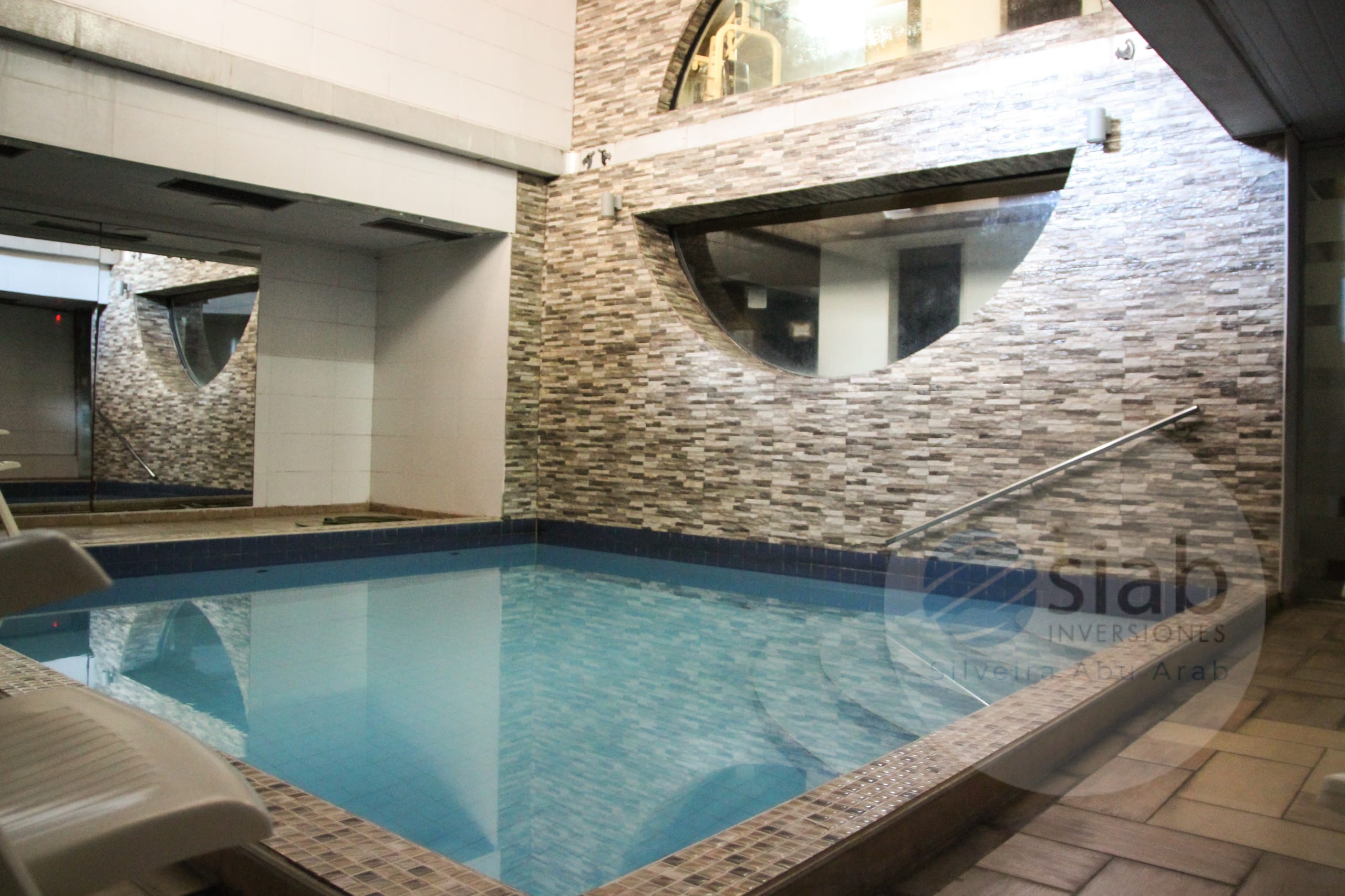 PUNTA CARRETAS, 1 DORM, BARBACOA  Y PISCINA CLIMATIZADA