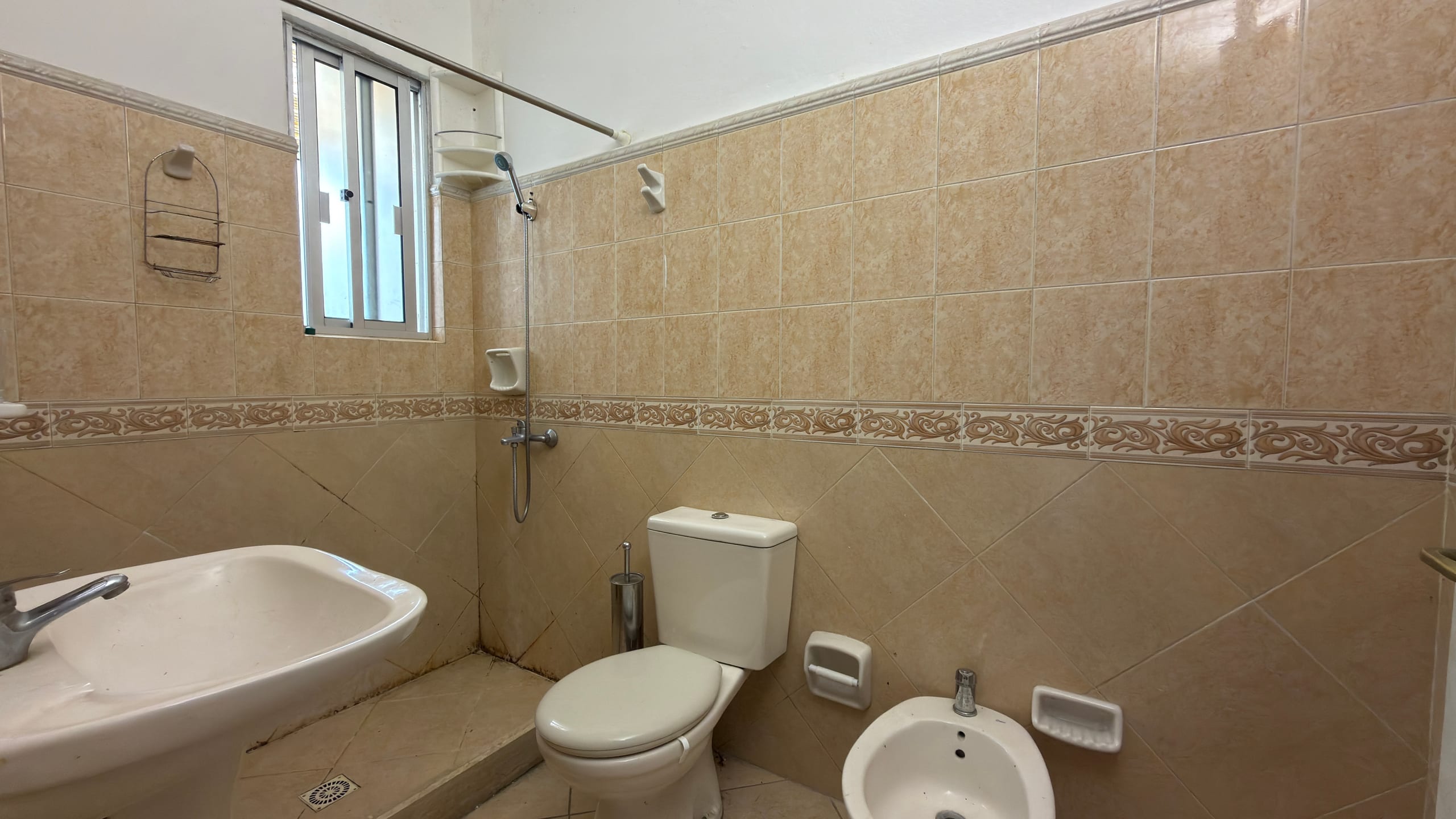 ALQ. APTO IBIRAY 2274/102 · Foto 5