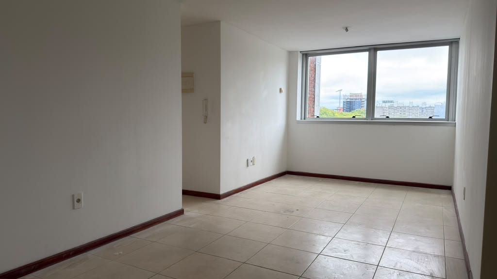 ALQ. APTO AV. RONDEAU 1921/604