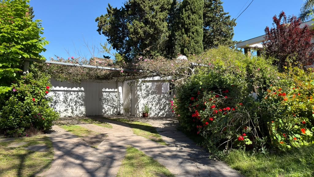 ALQ. CASA LUIS ALBERTO DE HERRERA 4195 · Foto 2
