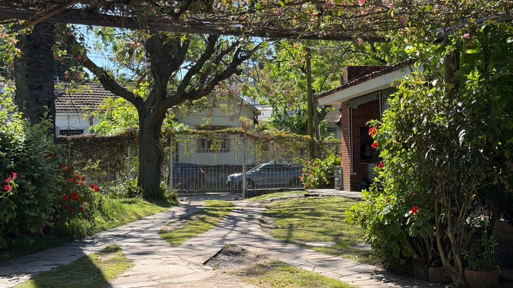 ALQ. CASA LUIS ALBERTO DE HERRERA 4195 · Foto 4