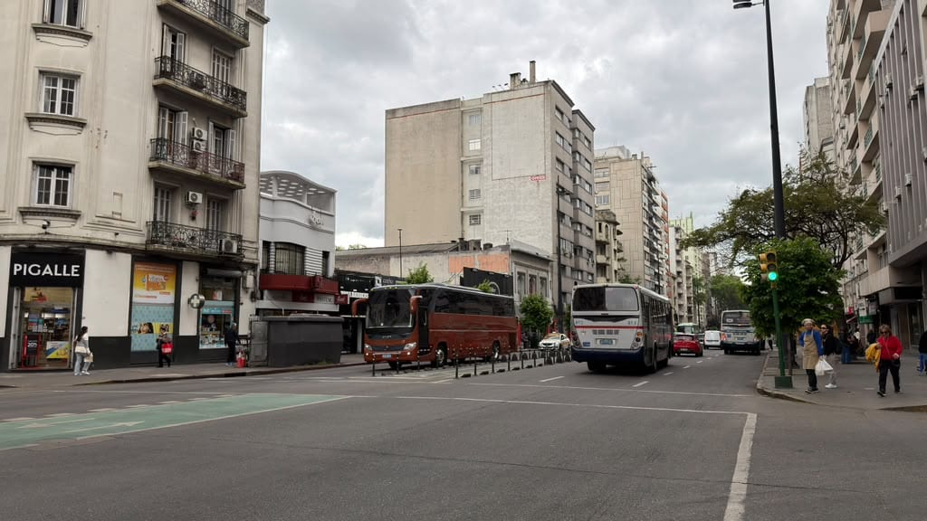ALQ. MONOAMBIENTE BRANDSEN 2055/205 · Foto 2